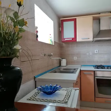 Apartmani Lukin * Betina (Sibenik-Knin)